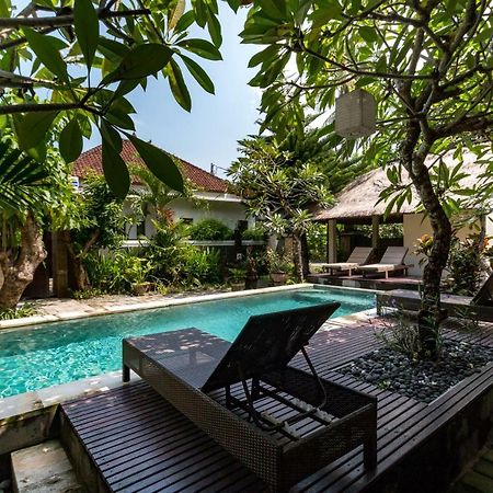 Eddys Cottages & Villa Legian Exterior foto